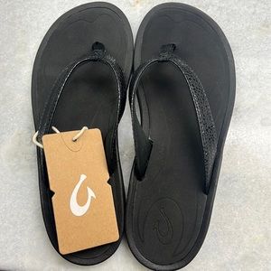 Cute, comfortable, and supportive sandals.